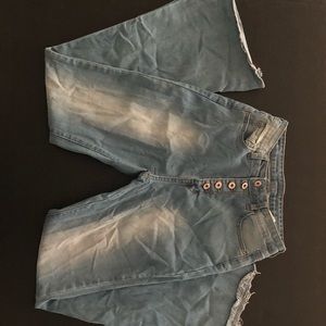 Bootcut, high waisted jeans